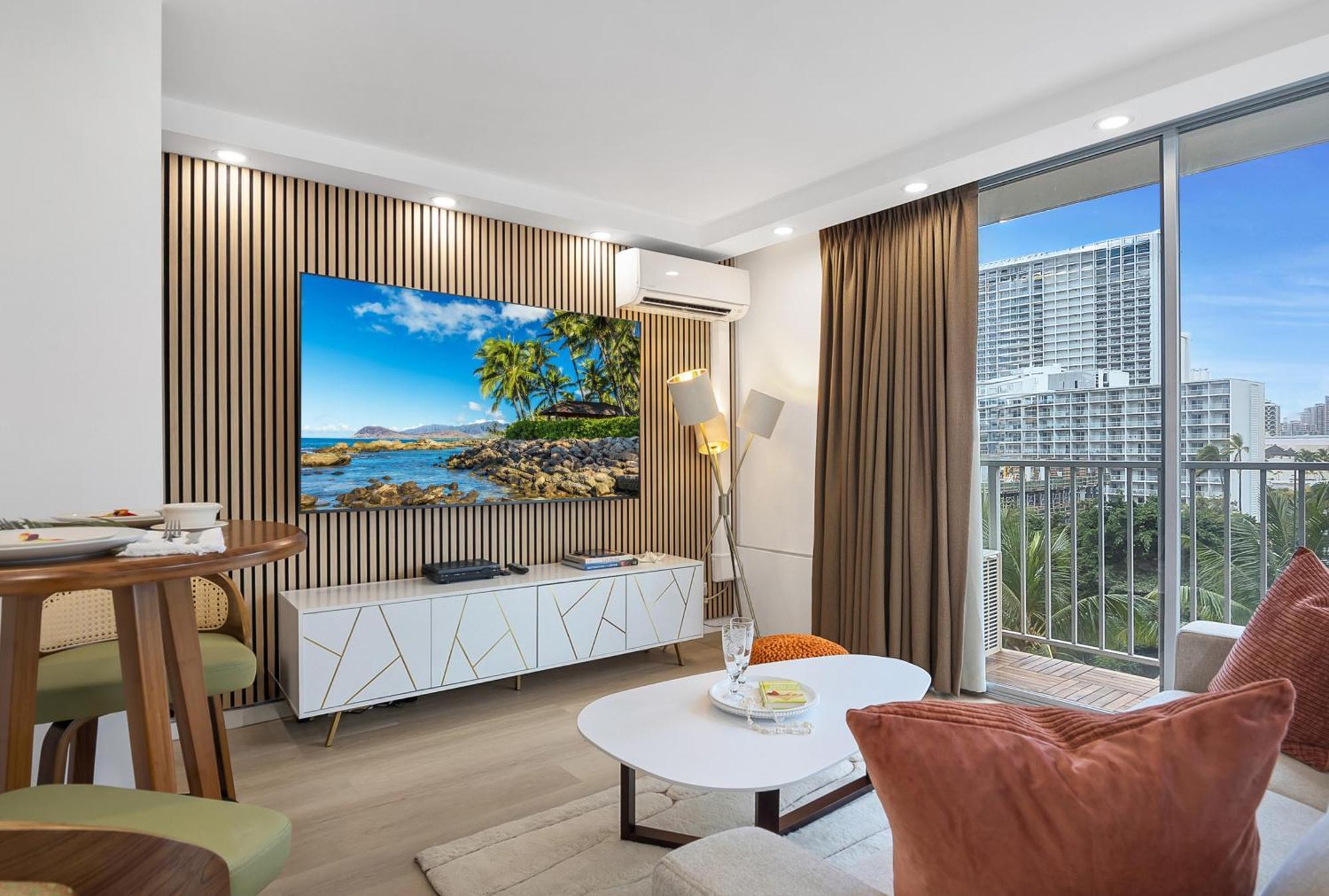 Steps To Waikiki Beach! Newly Renovated With 75" Tv Honolulu Eksteriør bilde