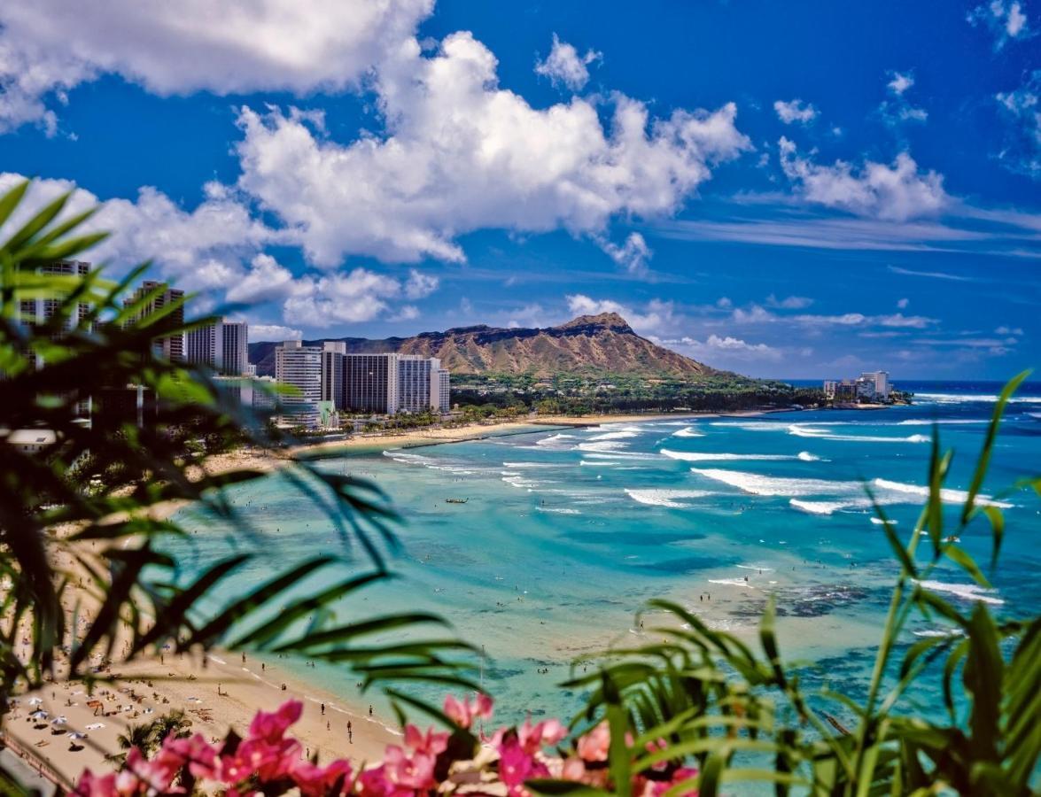 Steps To Waikiki Beach! Newly Renovated With 75" Tv Honolulu Eksteriør bilde