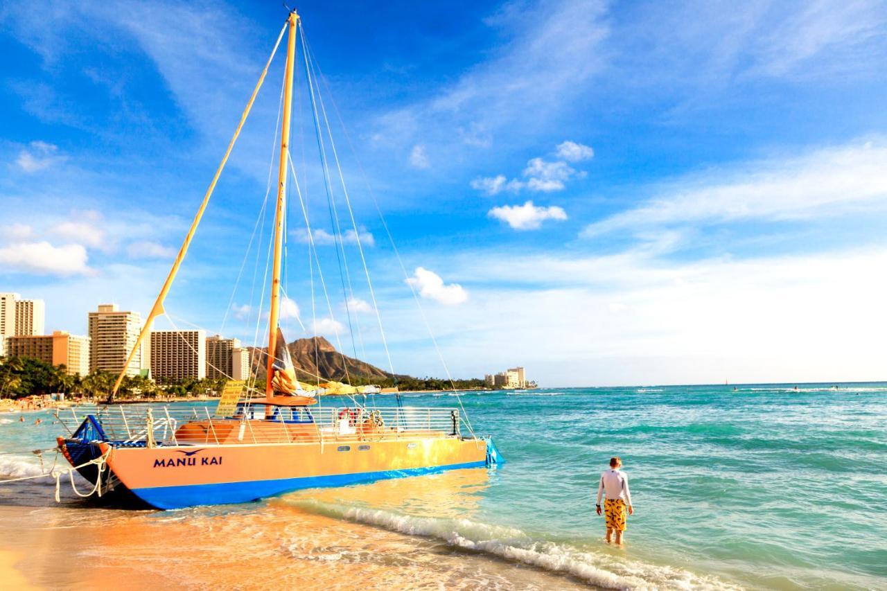 Steps To Waikiki Beach! Newly Renovated With 75" Tv Honolulu Eksteriør bilde