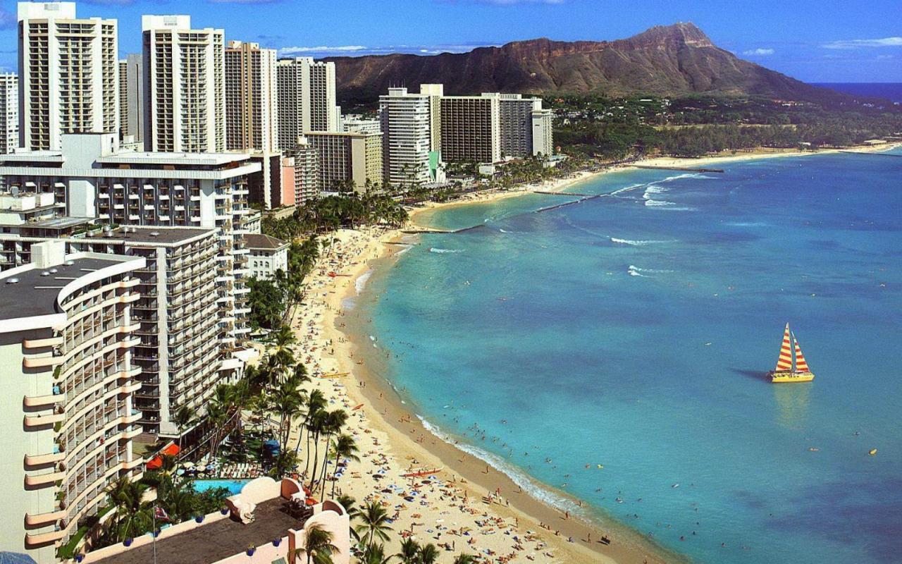 Steps To Waikiki Beach! Newly Renovated With 75" Tv Honolulu Eksteriør bilde